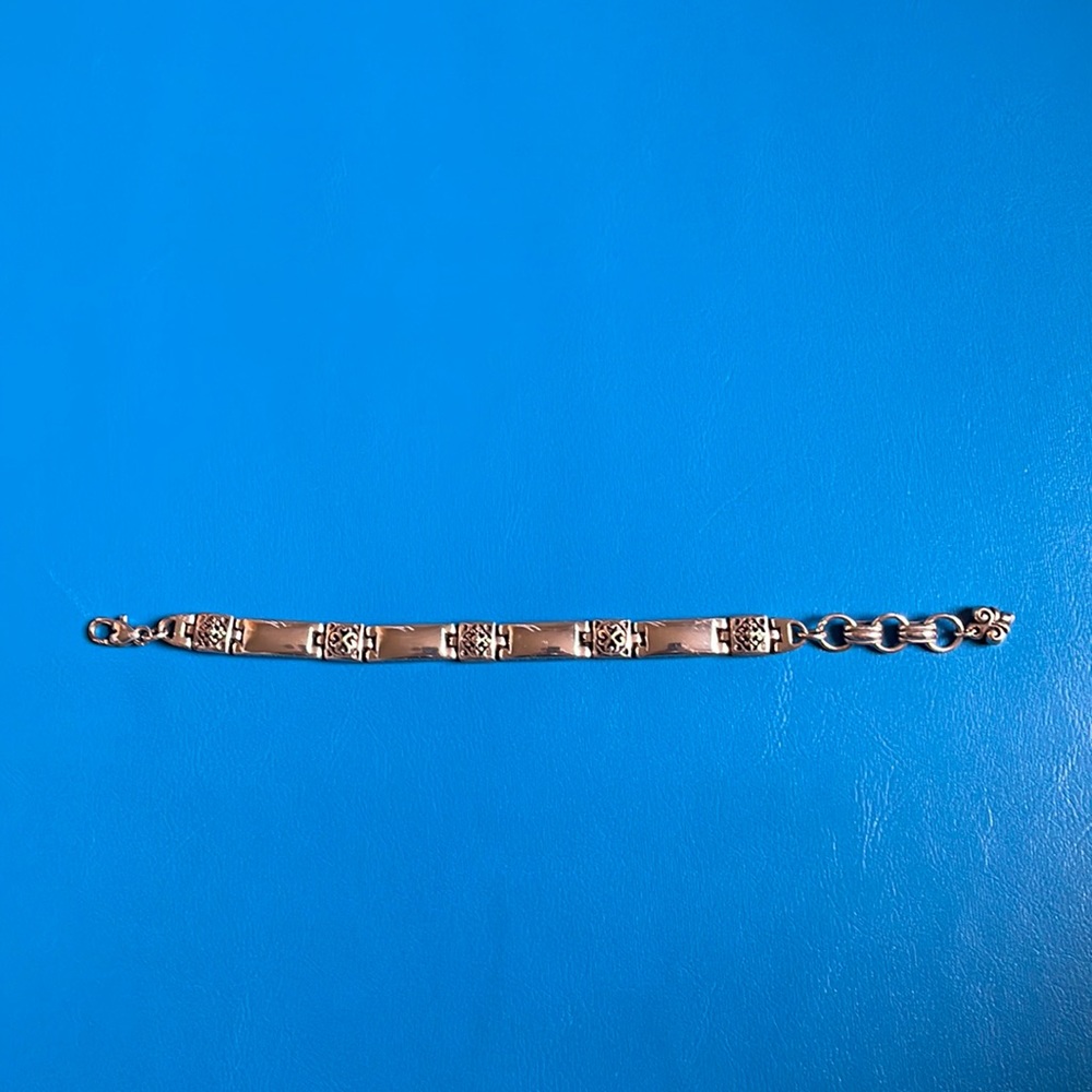 Brighton bracelet, silvertone and adjustable! Super nice. Fits 7.5 and up.